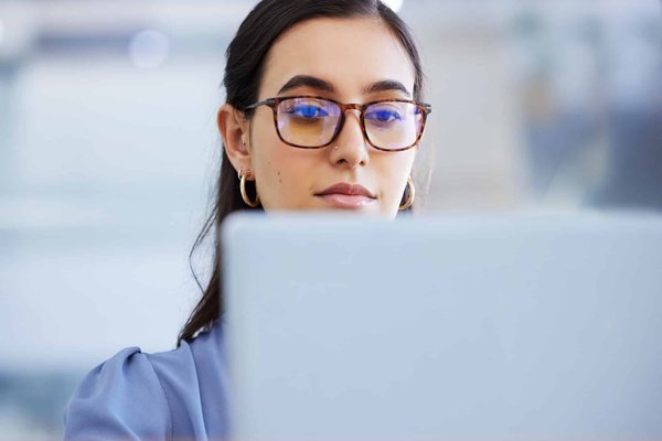 Quels avantages l'IA apporte-t-elle à la production d'images de haute qualité pour votre entreprise ?