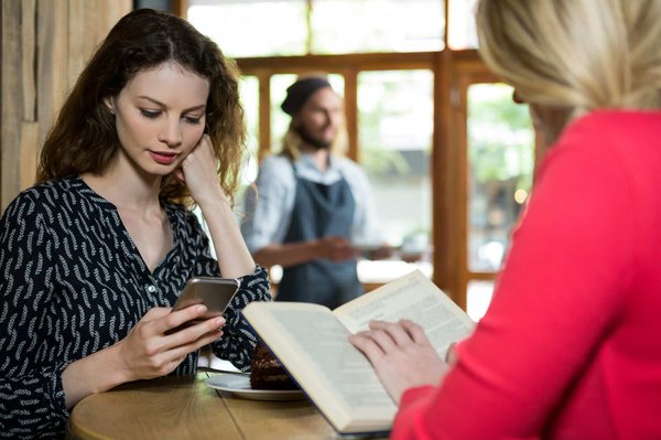 Vos avantages à utiliser l'annuaire inversé pour portable