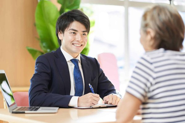 Quels sont les services proposés par un courtier en syndic