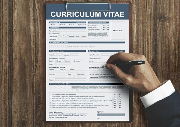 Comment structurer le CV d'une EJE pour trouver un bon emploi ?